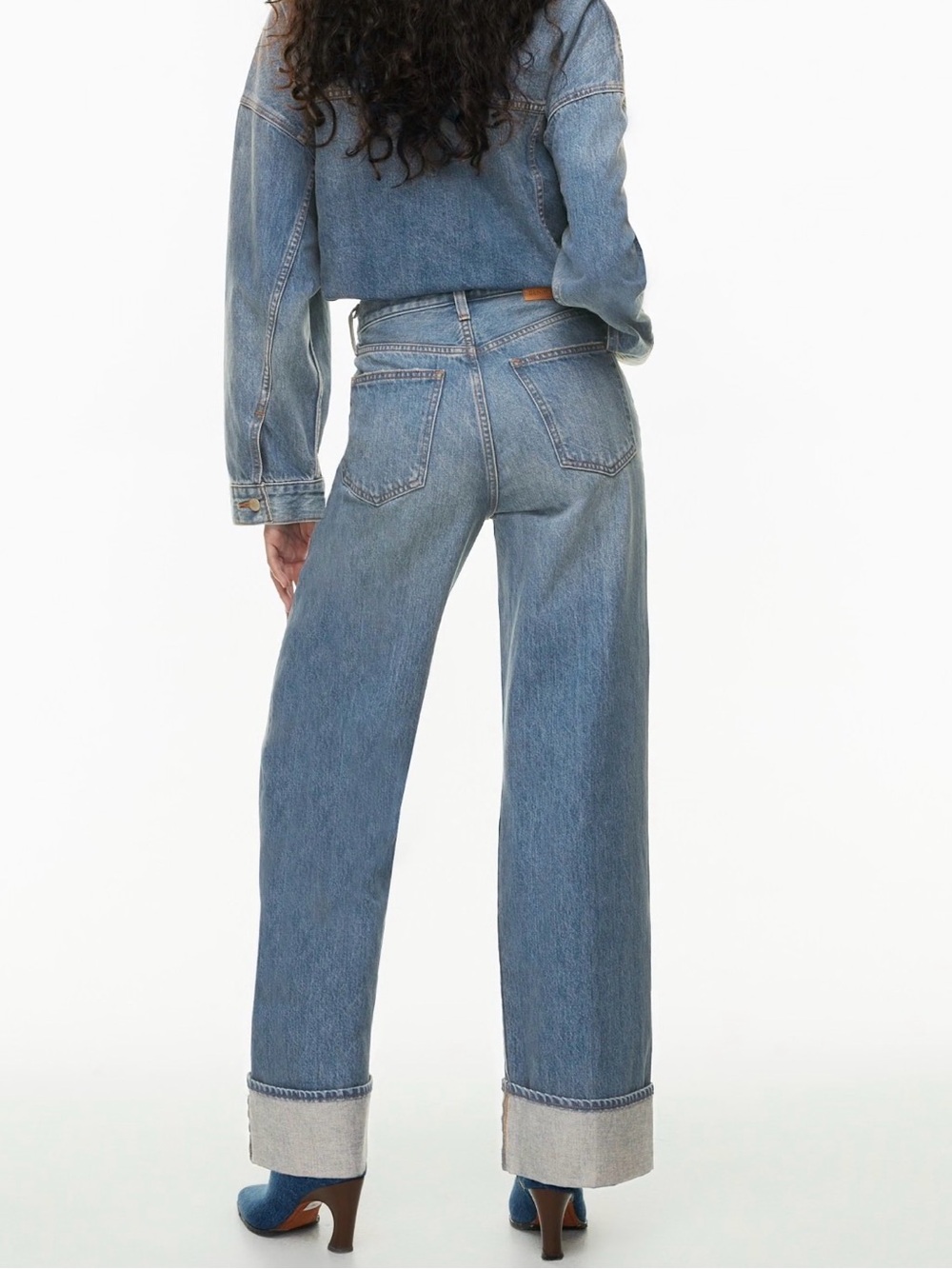Aritzia Denim Forum 90s High Rise Loose Cuff - Dark Wash - Picture 5 of 5